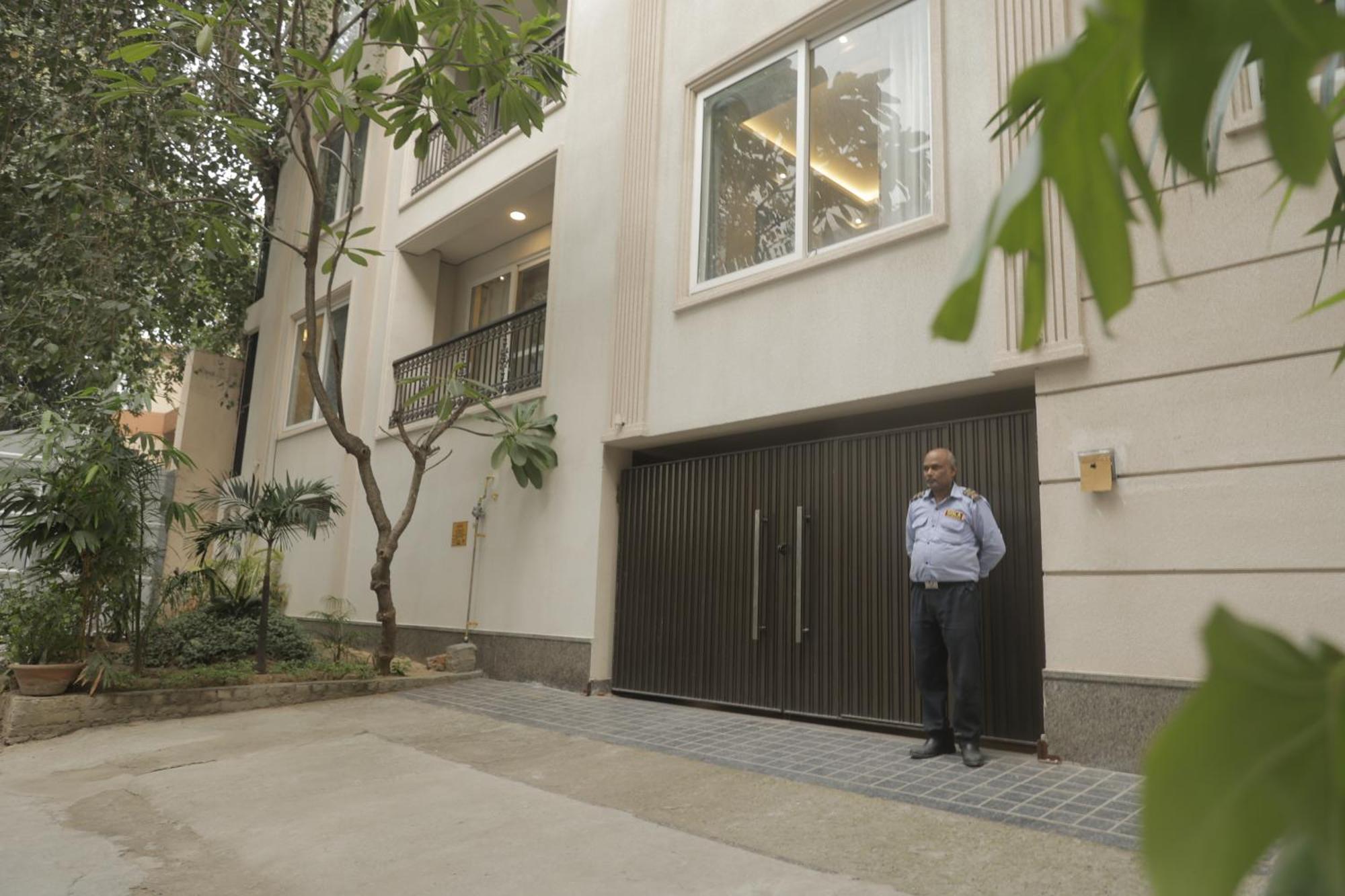 Under My Roof Superio Bed and Breakfast New Delhi Buitenkant foto