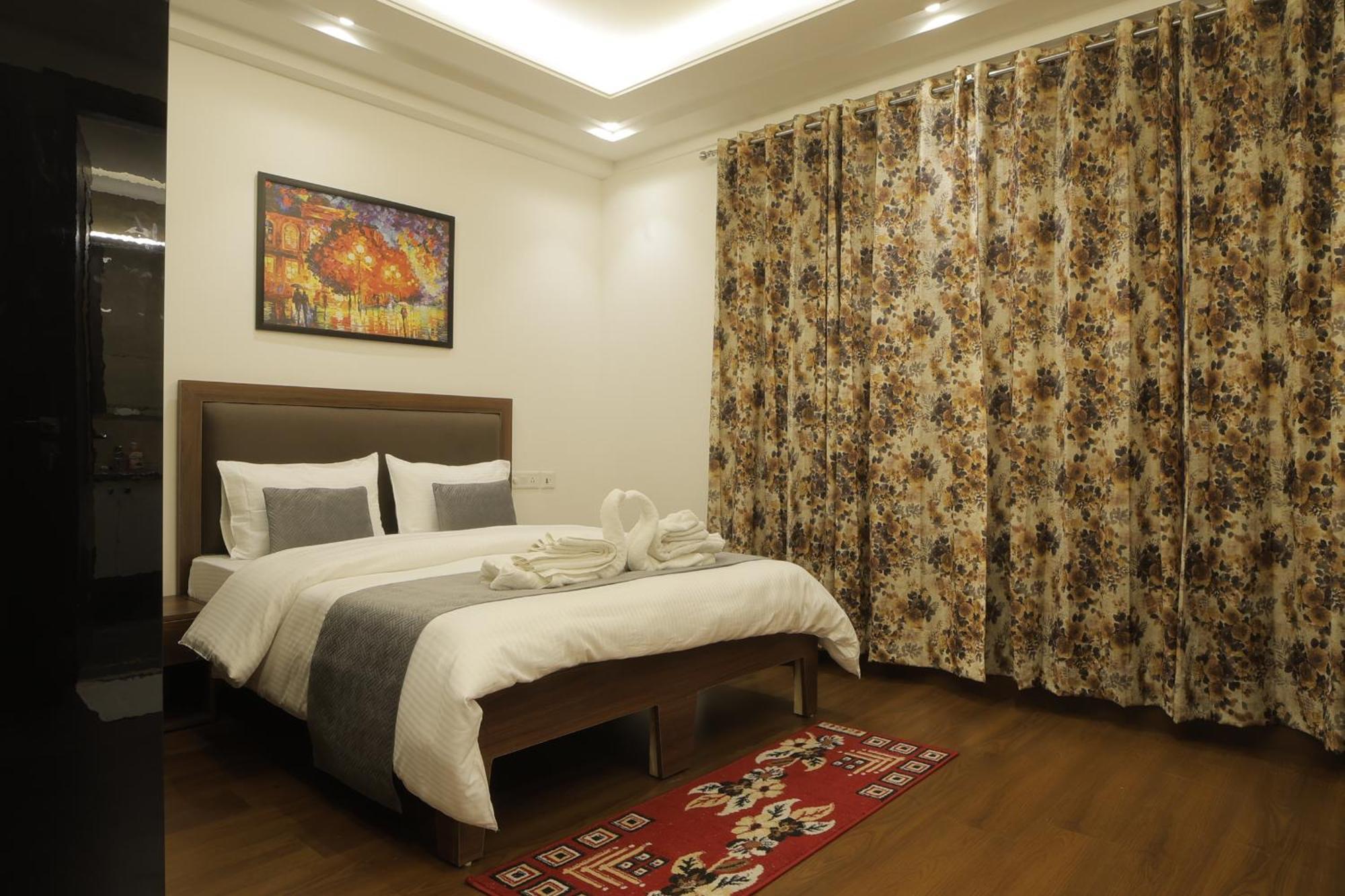 Under My Roof Superio Bed and Breakfast New Delhi Buitenkant foto