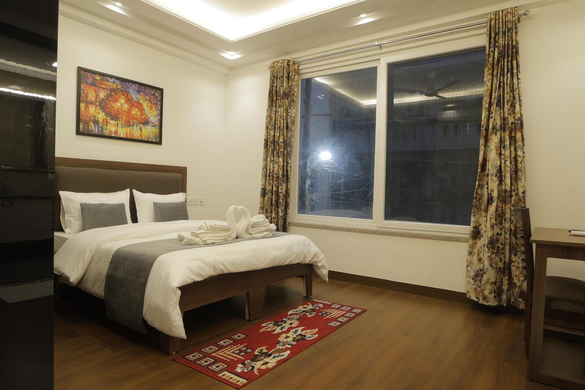 Under My Roof Superio Bed and Breakfast New Delhi Buitenkant foto