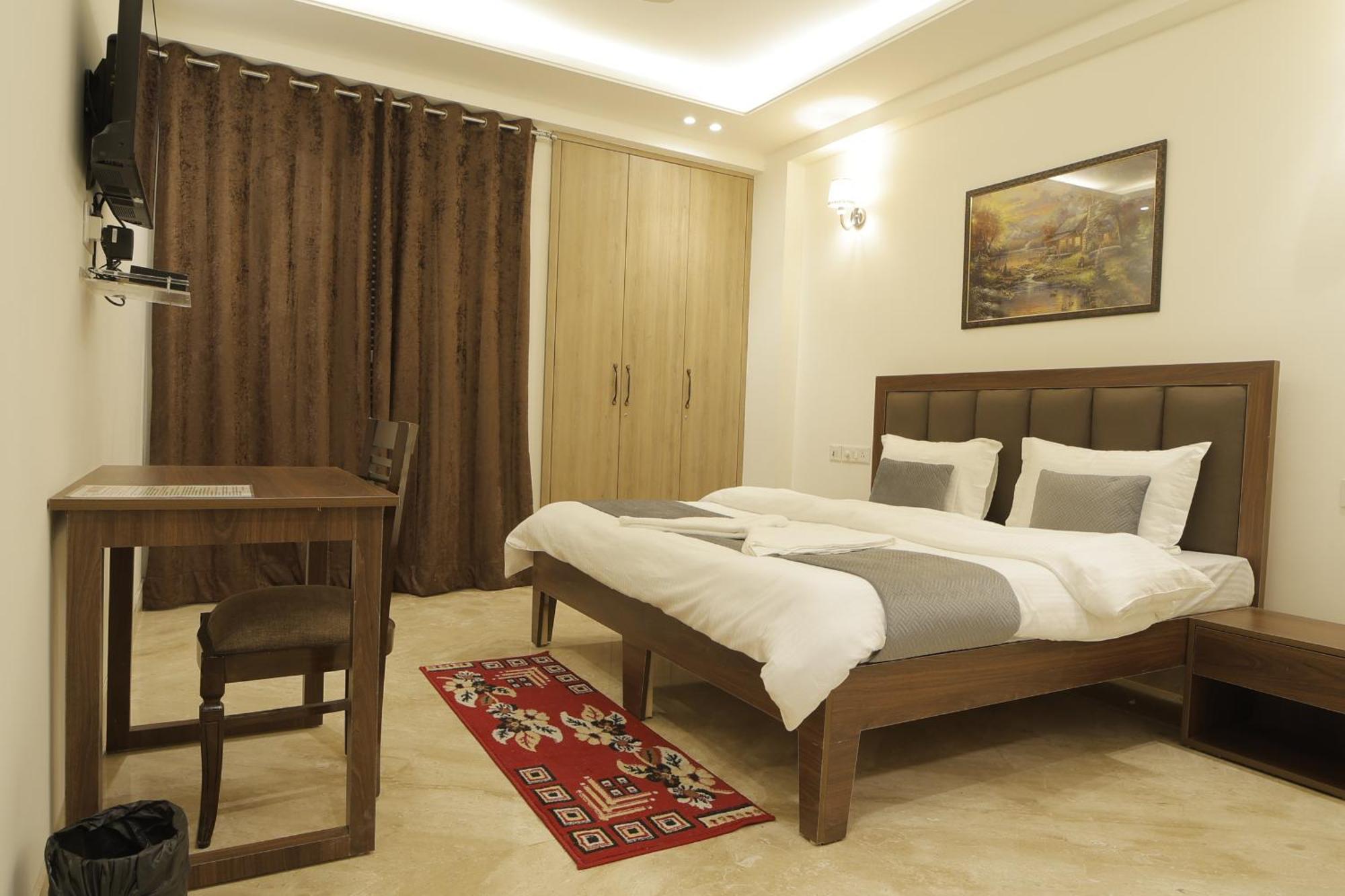 Under My Roof Superio Bed and Breakfast New Delhi Buitenkant foto
