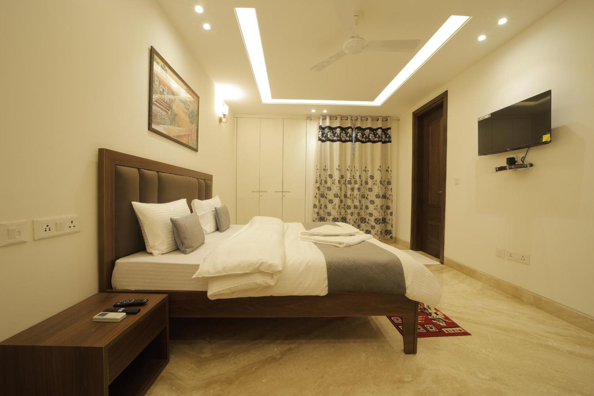 Under My Roof Superio Bed and Breakfast New Delhi Buitenkant foto
